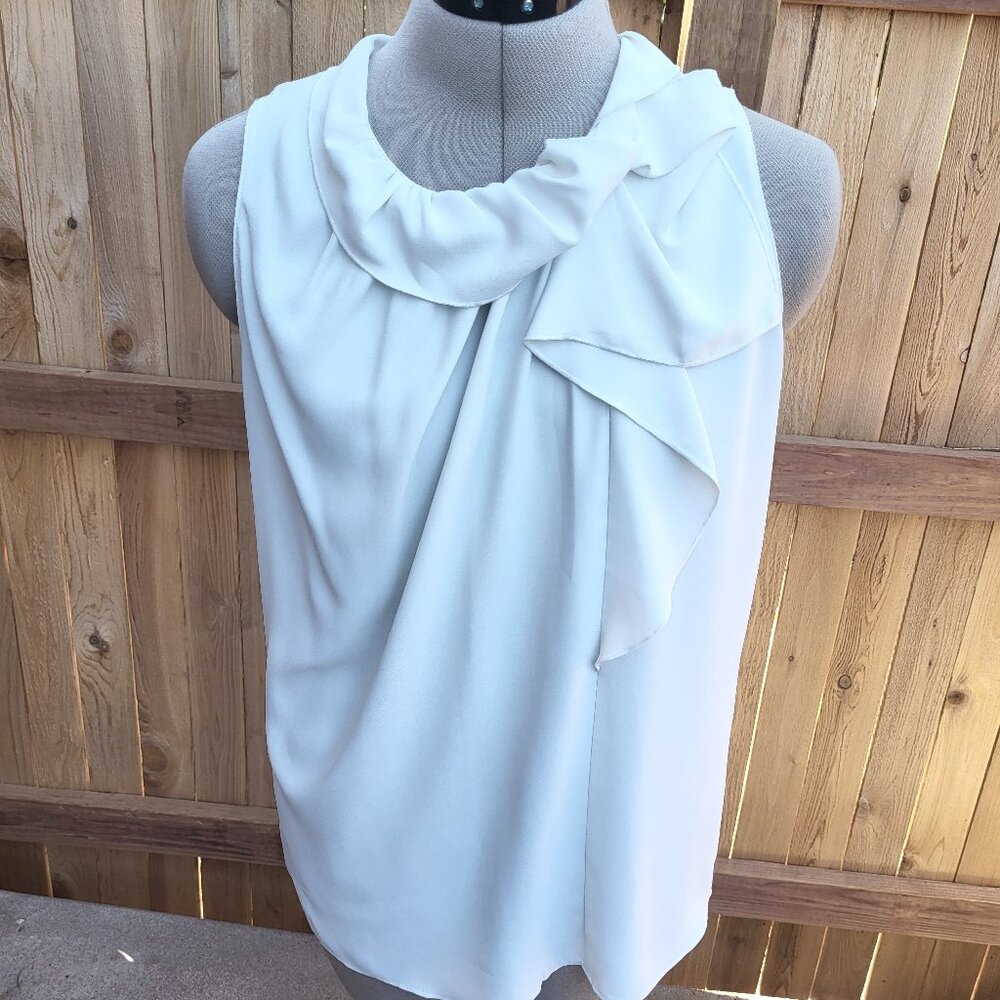 Ann Taylor women's ivory sleeveless flowy ruffle neck top size small